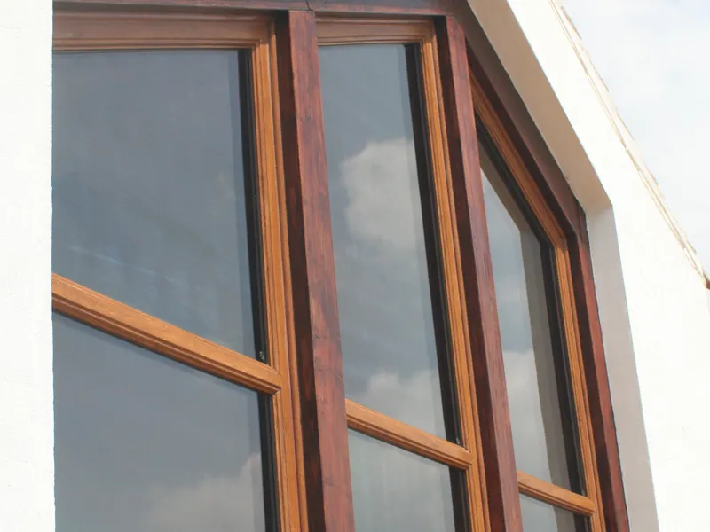 Bay Windows — Gallery Elephant & Castle